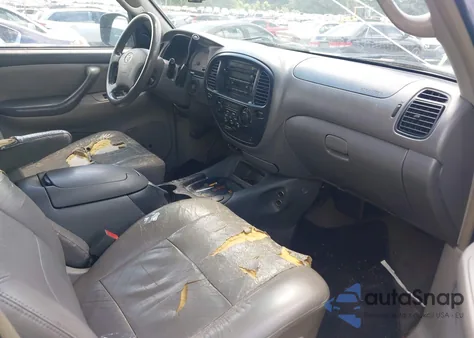 2004 Toyota Sequoia Sr5 V8 z USA, uszkodzony, nr VIN 5TDZT34A44S221817